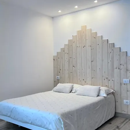 Gloria Apartment *