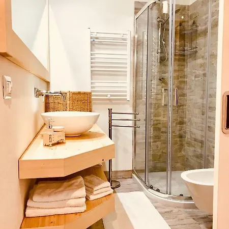 Gloria Apartment